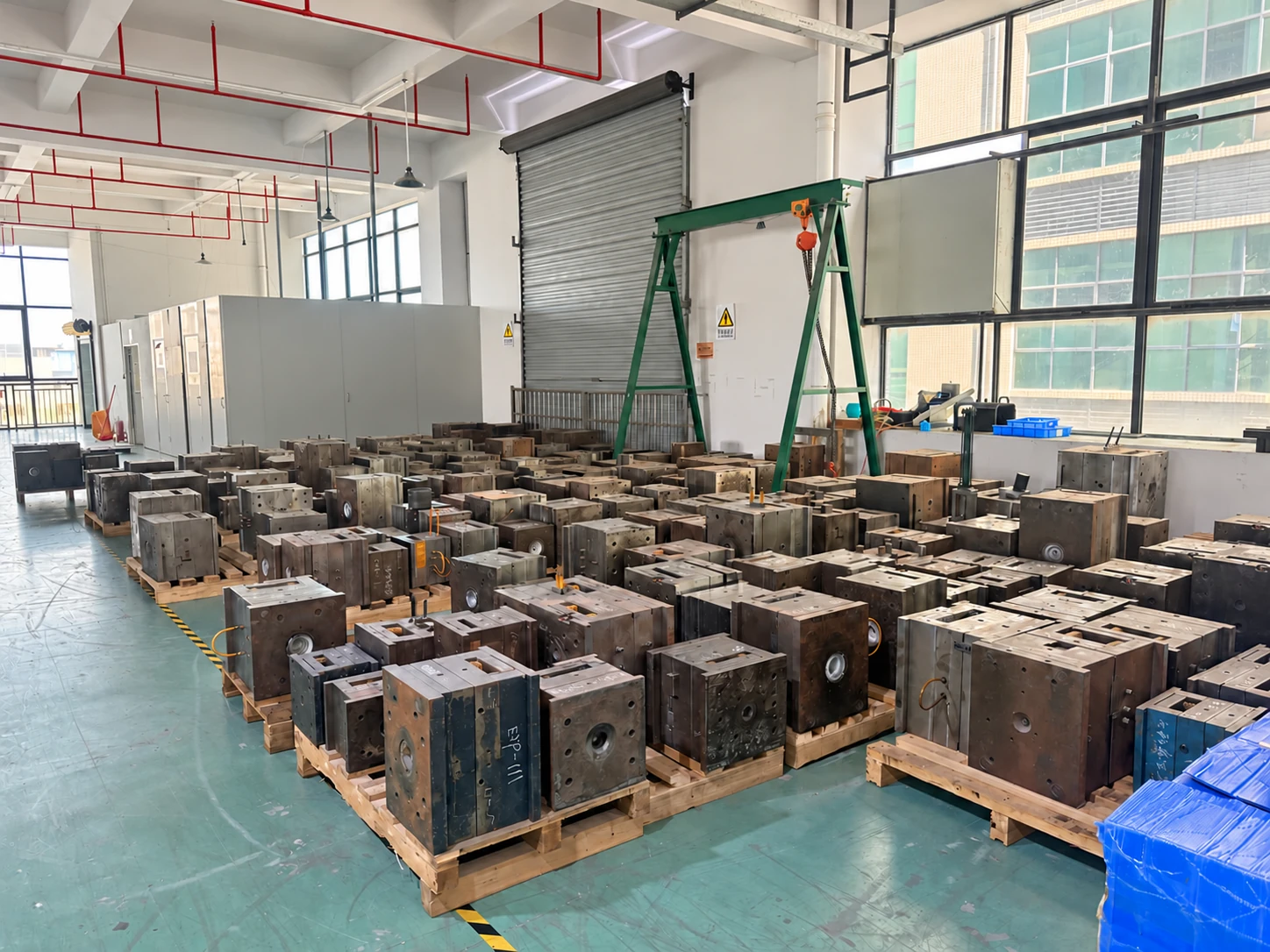Injection moulds for product housings at HOLYTACHI, Dongguan